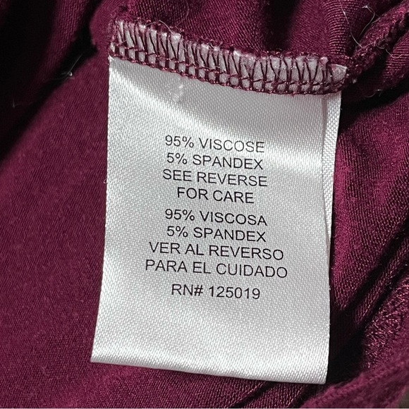 L Joseph A. Wine Red Burgundy Women’s Long Sleeve Winter Turtleneck Shirt Top - Picture 10 of 10